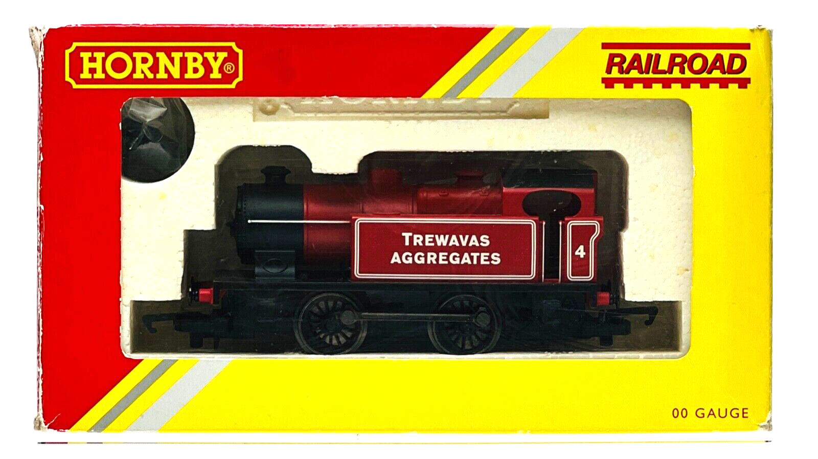 HORNBY 00 GAUGE - R2940 - INDUSTRIAL 0-4-0 TANK 'TREWAVAS AGGREGATES' 4 BOXED