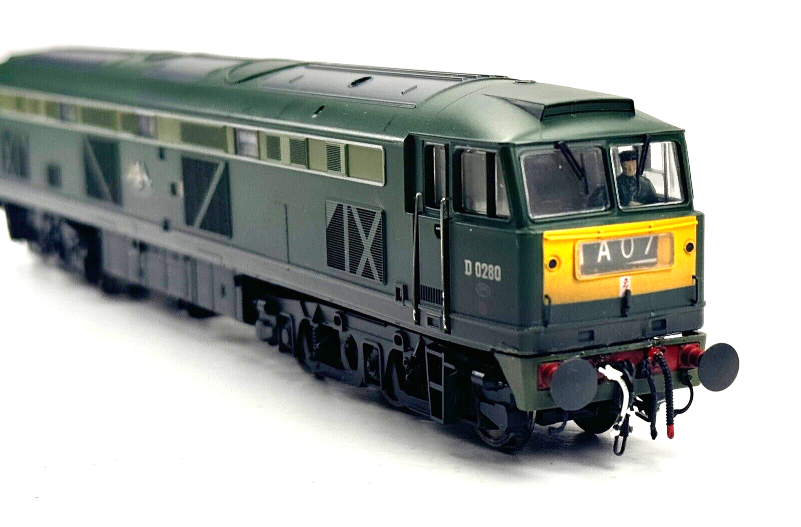 HELJAN 00 GAUGE - 53061 - CLASS 53 DIESEL D0280 'FALCON' 2 TONE GREEN WEATHERED