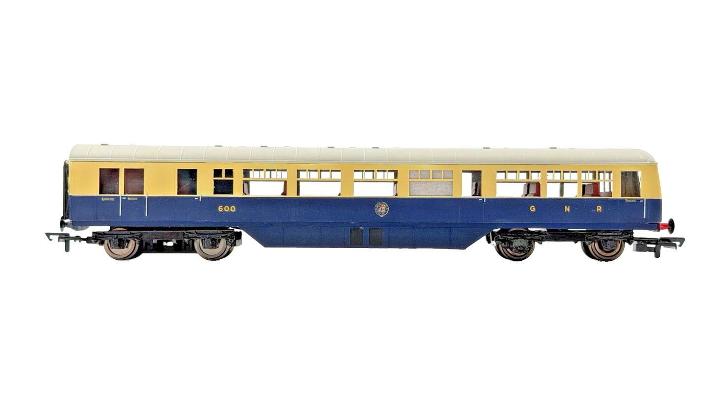 SILVER FOX MODELS OO GAUGE - GNRI NORTHERN IRISH AEC CLASS 600 RAILCAR 2 CAR DMU