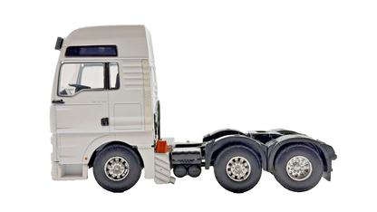 B.V LION TOYS 1/50 SCALE DIECAST MAN TGA 26.530 WHITE TRACTOR + MIRRORS UNBOXED
