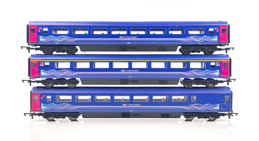 HORNBY 00 GAUGE - 3 X FIRST GREAT WESTERN FGW DYNAMIC LINES MK3 COACHES (SET 1)