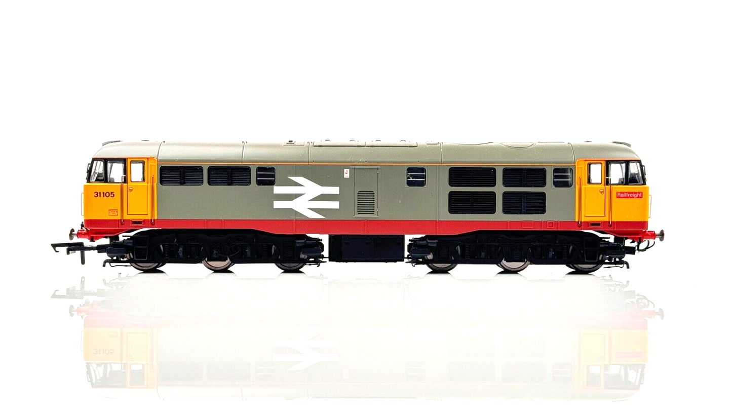 HORNBY 00 GAUGE - R2754 - CLASS 31 DIESEL AIA-AIA RAILFREIGHT 31105 - BOXED