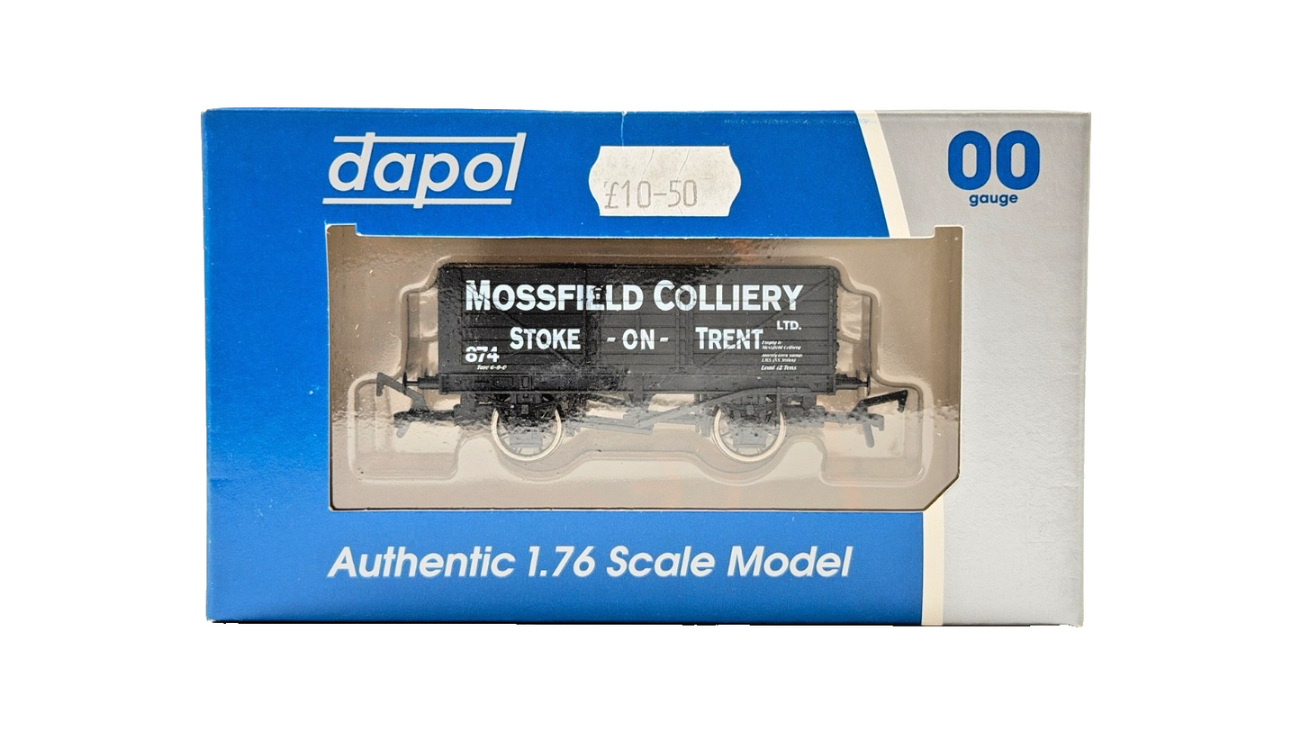 DAPOL 00 GAUGE - MOSSFIELD COLLIERY STOKE ON TRENT WAGON 674 (LIMITED EDITION)