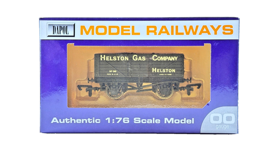 DAPOL 00 GAUGE - HELSTON GAS COMPANY PLANK WAGON NO.50 (LIMITED EDITION)