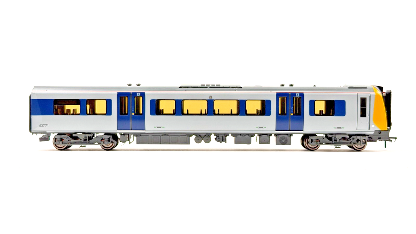 BACHMANN 00 GAUGE - 31-030 - CLASS 350/1 DESIRO FOUR CAR EMU APOLLO SILVERLINK