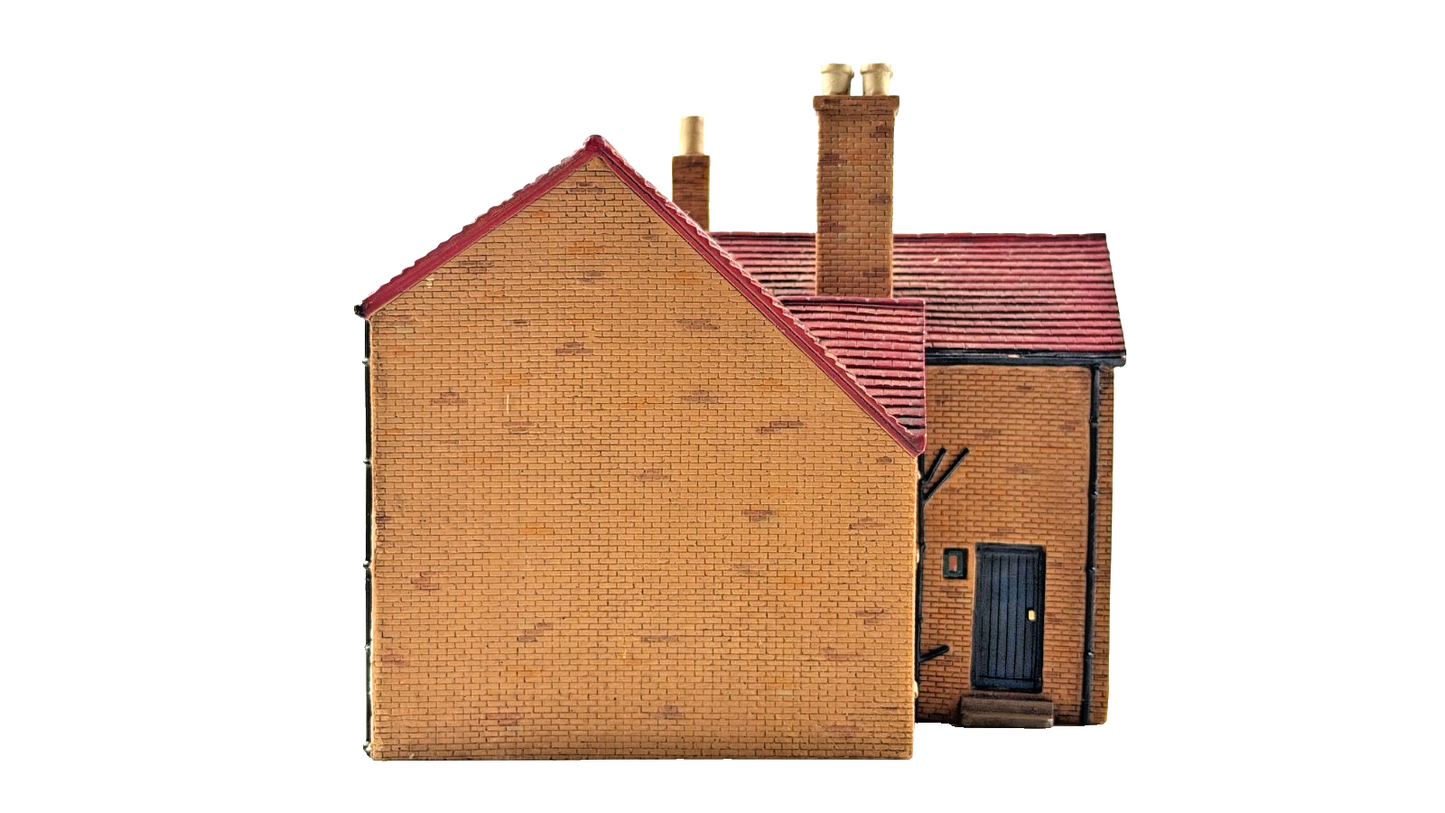HORNBY SKALEDALE OO GAUGE - R8558 - MR CHIPS FISH & CHIP SHOP - UNBOXED