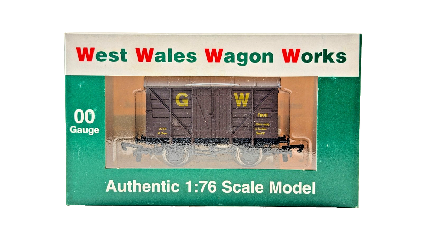 DAPOL 00 GAUGE - GW GREAT WESTERN 6 TON FRUIT VAN EVESHAM (LIMITED EDITION)