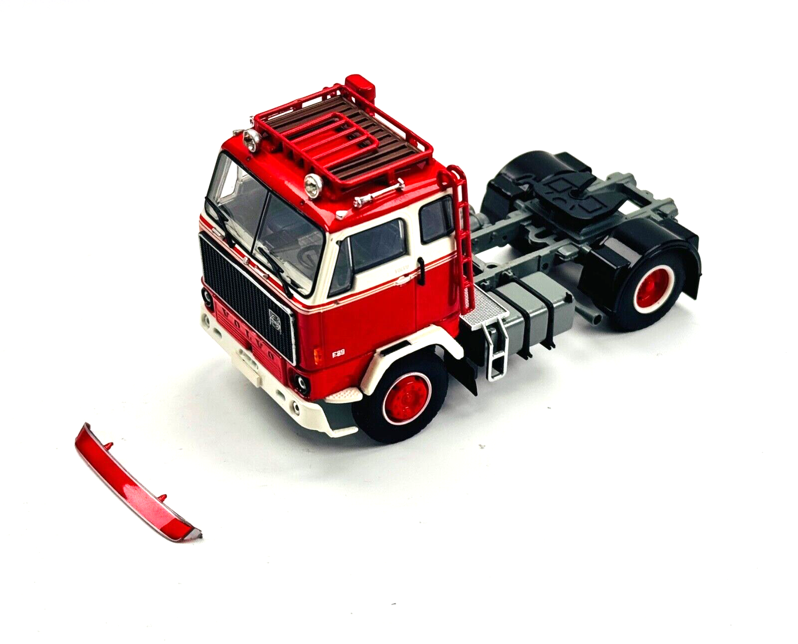 TEKNO 1/50 SCALE - 68025 - VOLVO F89 4X2 RED CAB UNIT (BASIC PLUS) - BOXED