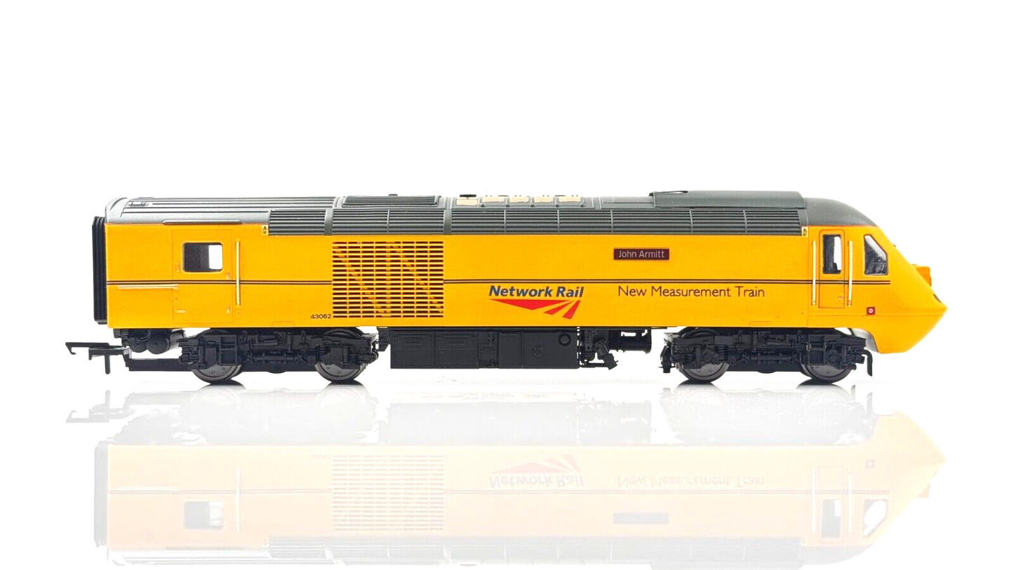 HORNBY 00 GAUGE - CLASS 43 HST NETWORK RAIL NEW MEASUREMENT 43062/43014 RESPRAY