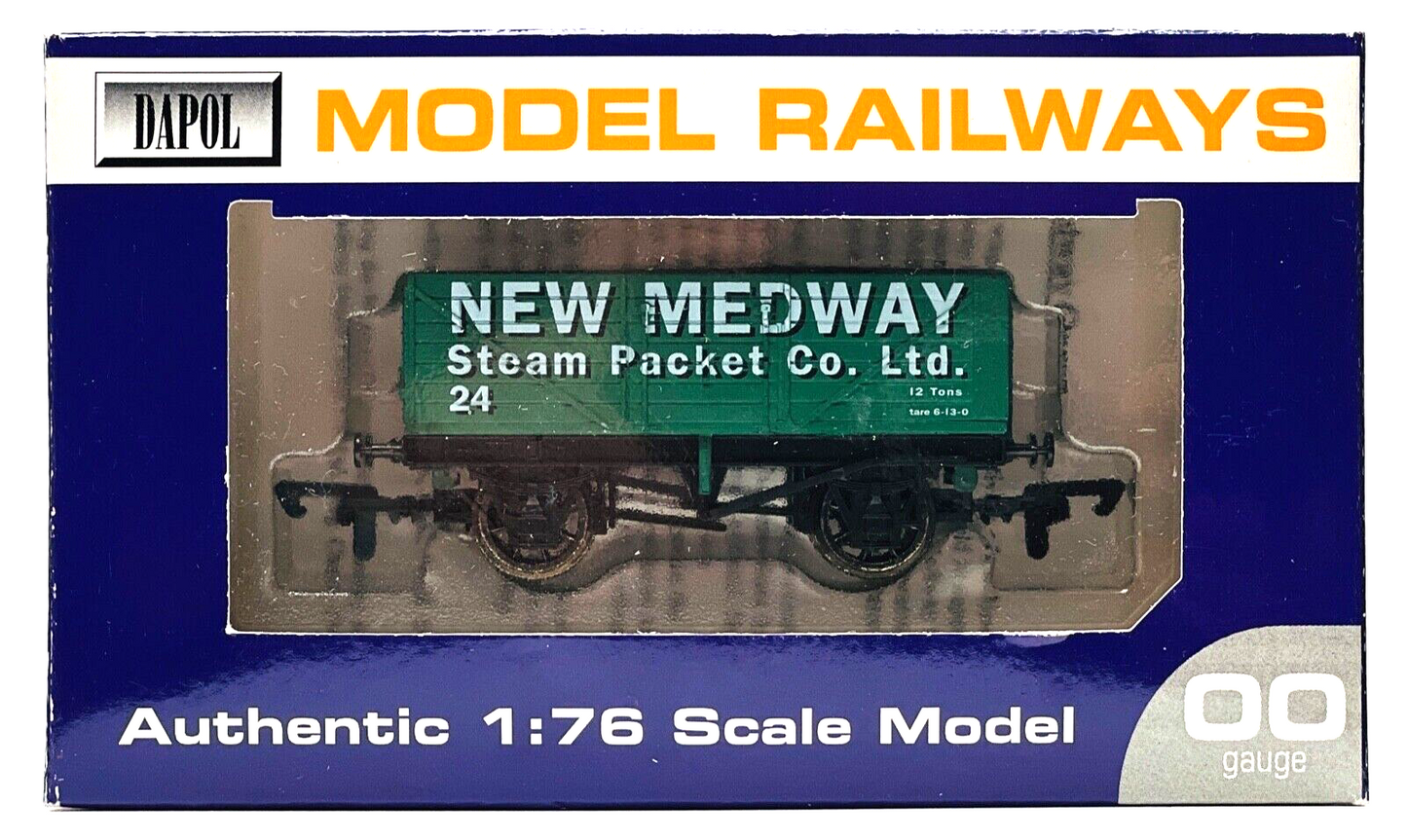 DAPOL 00 GAUGE - 'NEW MEDWAY STEAM PACKET CO. LTD' GREEN NO.24 (LIMITED EDITION)