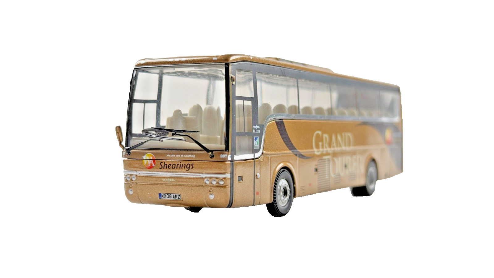 CORGI 1/76 SCALE - VAN HOOL ALIZEE WALLACE ARNOLD SHEARINGS GRAND TOURER UNBOXED