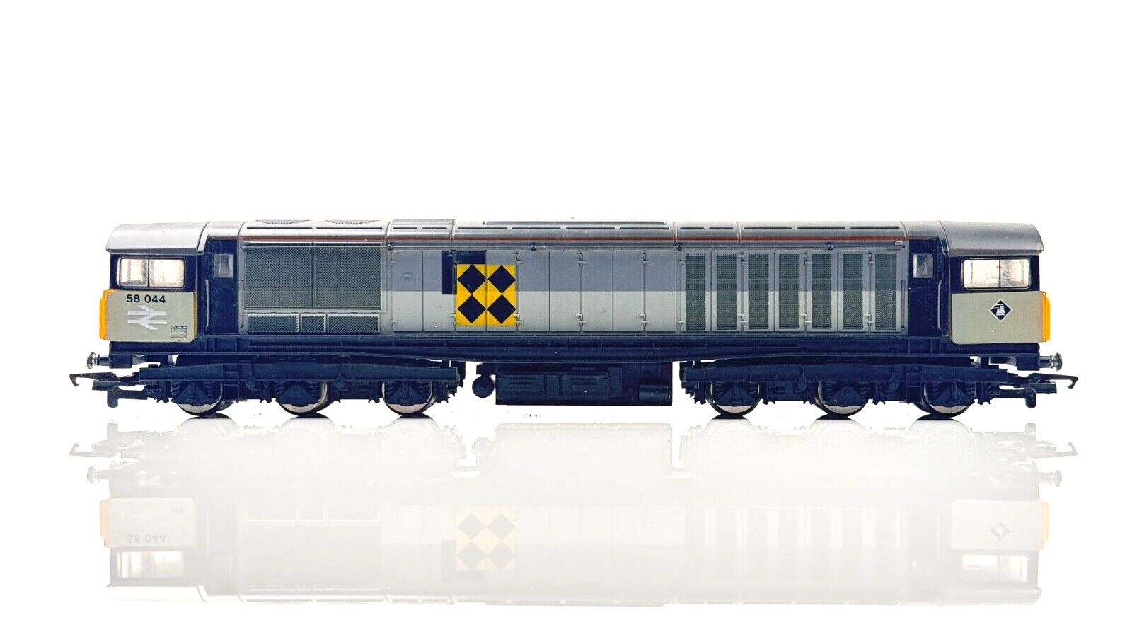 HORNBY 00 GAUGE - CLASS 58 DIESEL 58044 RAILFREIGHT - UNBOXED