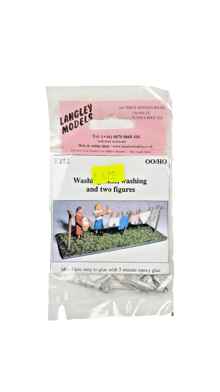 LANGLEY MODELS OO/HO SCALE - F212 - WASHING LINE & FIGURES (UNPAINTED METAL)