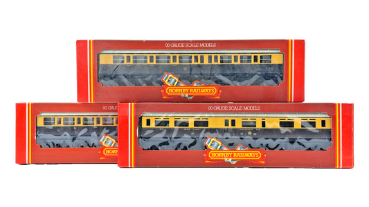 HORNBY OO GAUGE - R456/R457/R458 - RAKE OF THREE GWR CHOCOLATE CREAM COACHES