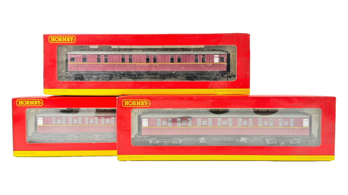 HORNBY OO GAUGE - R4261B/R4262B/R4264A - BR MAROON 61FT 6IN GRESLEY COACHES X 3
