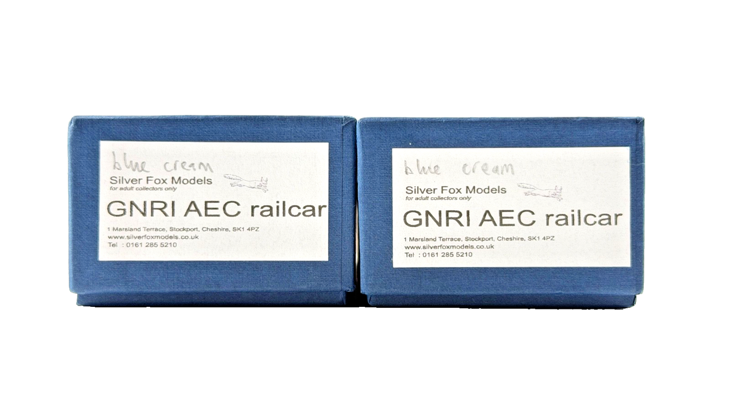 SILVER FOX MODELS OO GAUGE - GNRI NORTHERN IRISH AEC CLASS 600 RAILCAR 2 CAR DMU