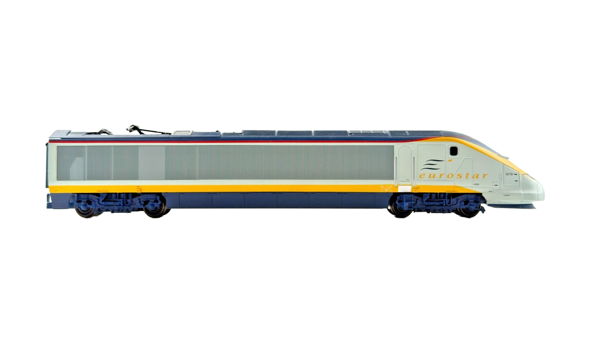 HORNBY OO GAUGE - CLASS 373 EUROSTAR FOUR CAR EMU SET UNBOXED