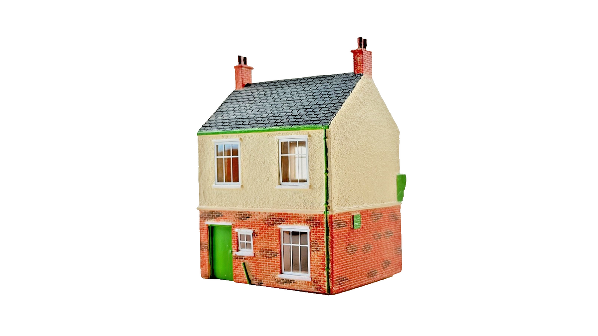 HORNBY OO GAUGE SKALEDALE - R9844 - BOTTOMS UP OFF LICENCE SHOP - BOXED