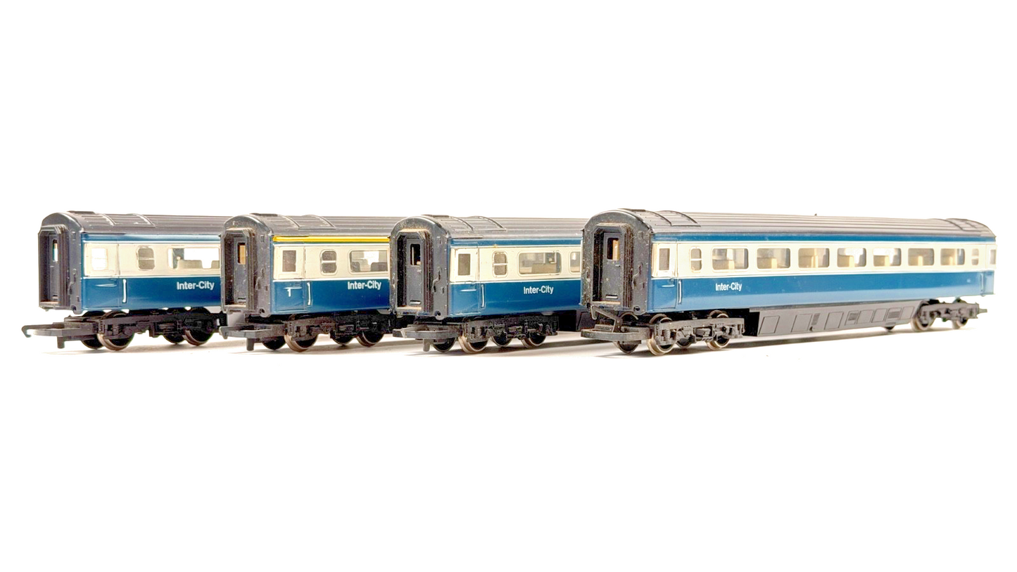 HORNBY 00 GAUGE - RAKE OF 4 INTERCITY 125 BLUE YELLOW PASSENGER COACHES UNBOXED