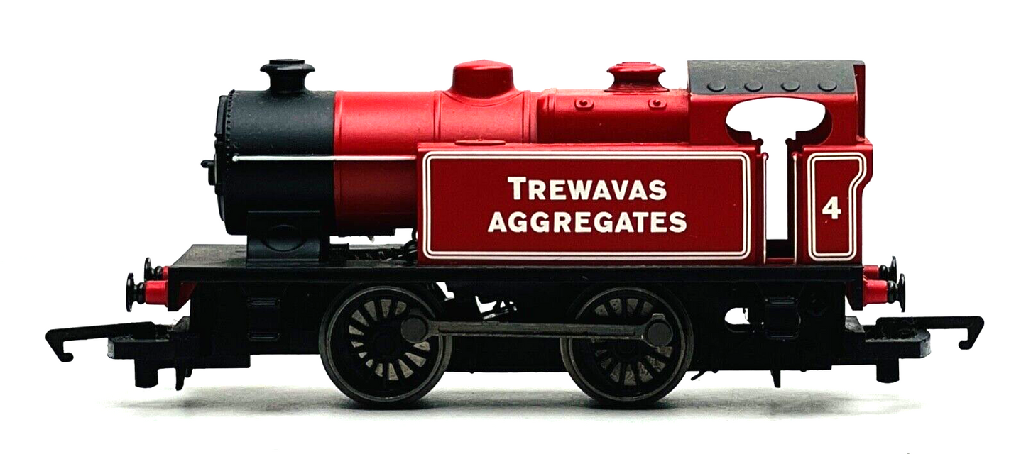 HORNBY 00 GAUGE - R2940 - INDUSTRIAL 0-4-0 TANK 'TREWAVAS AGGREGATES' 4 BOXED