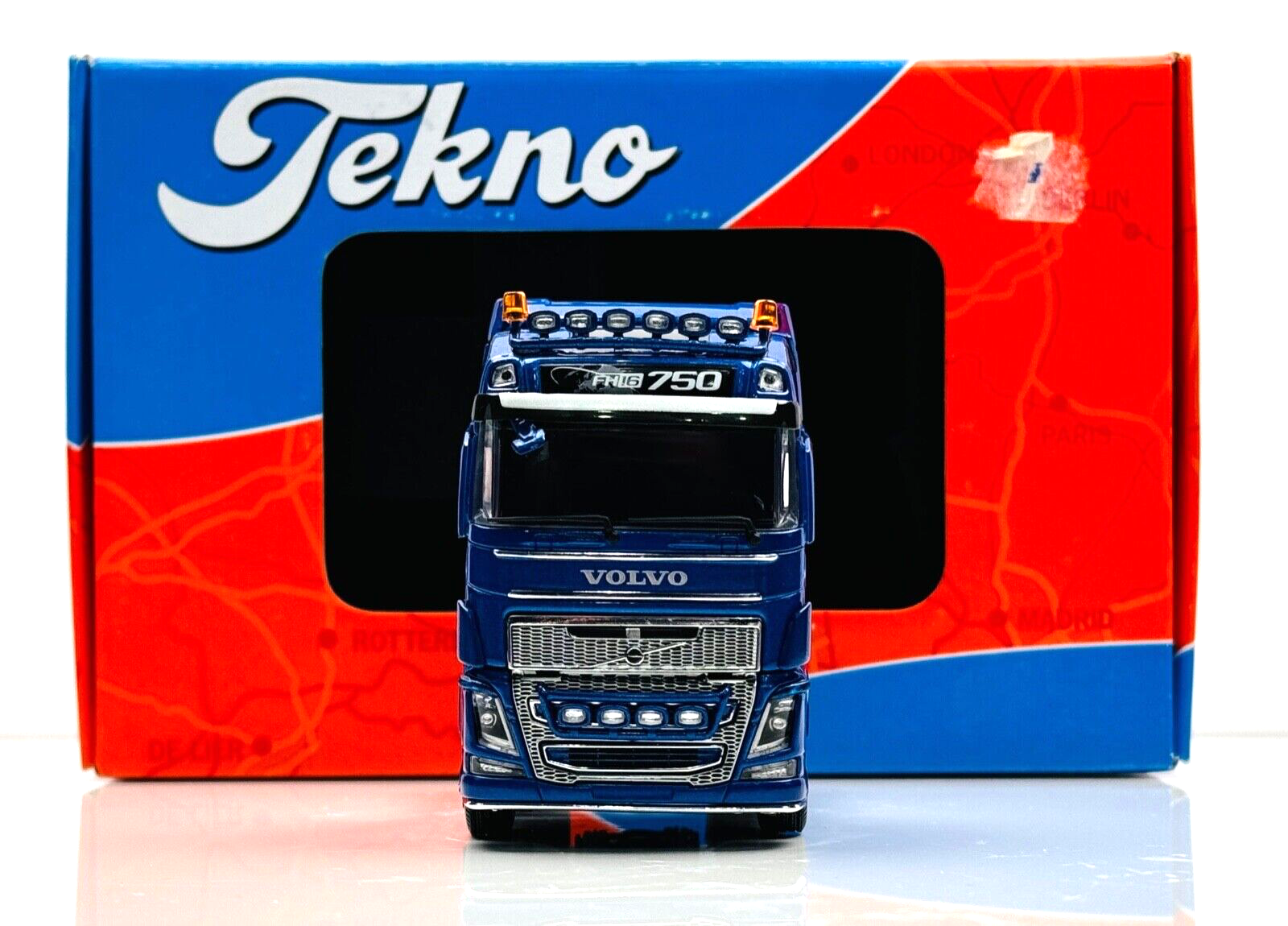 TEKNO 1/50 SCALE - 65301 - VOLVO FH04 GLOBE 4X2 TRACTOR CAB UNIT BLUE - BOXED