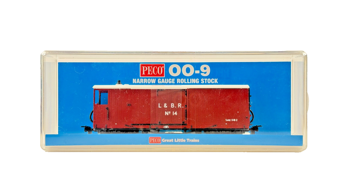 PECO OO9 SCALE - GR-240BO - L&B 8 TON BOGIE GOODS BRAKE VAN OPEN VERANDA RED 14