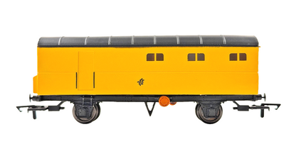 SILVER FOX MODELS OO GAUGE - IRISH RAIL IE ENGINEERS YELLOW TOOL VAN BOXED