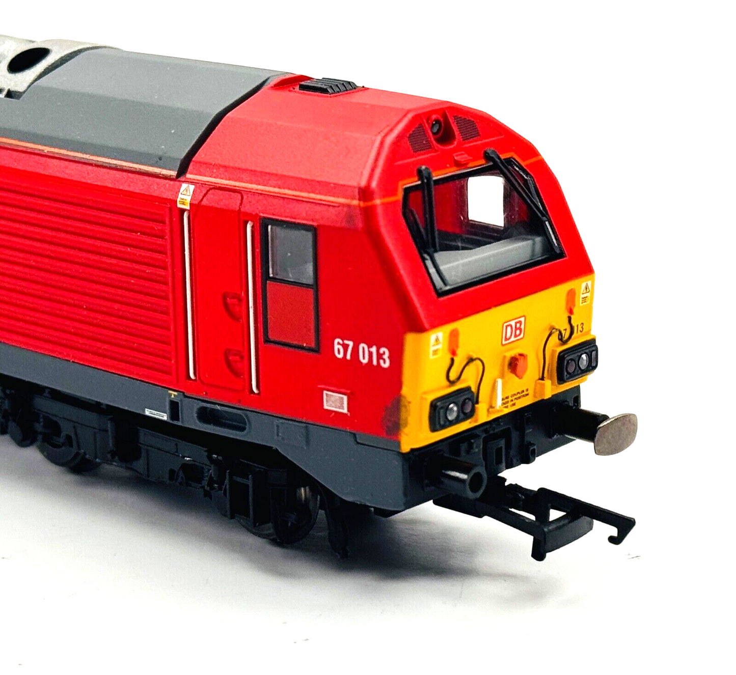 HORNBY 00 GAUGE - R3574 - CLASS 67 DIESEL 67013 DB SCHENKER RED - BOXED NQP