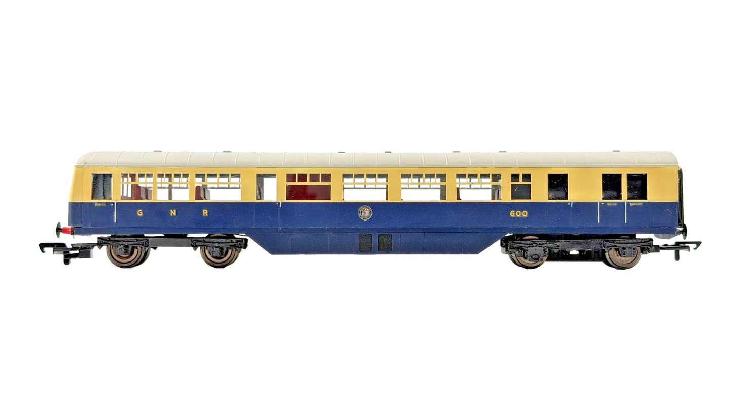 SILVER FOX MODELS OO GAUGE - GNRI NORTHERN IRISH AEC CLASS 600 RAILCAR 2 CAR DMU