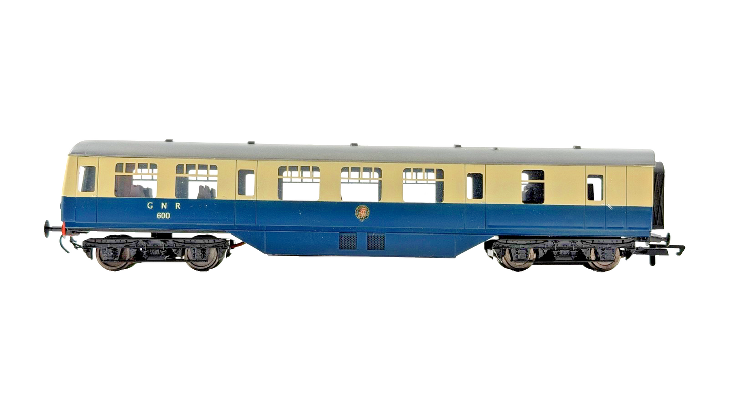 SILVER FOX MODELS OO GAUGE - GNR NORTHERN IRISH AEC CLASS 600 RAILCAR 3 CAR SET