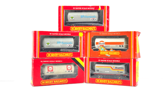 HORNBY 00 GAUGE - R119/R020/R731/R218 - RAKE OF 5 ASSORTED TANKER WAGONS - BOXED