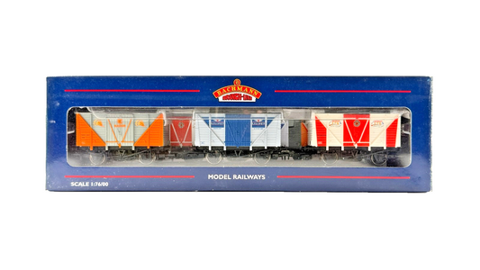 BACHMANN OO GAUGE - 38-160K - ANNIVERSARY VENT VAN TRIPLE PACK COLLECTORS CLUB