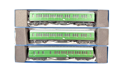 SILVER FOX MODELS OO GAUGE - CIE IRISH RAIL GREEN PANELLED COACH TRIPLE PACK