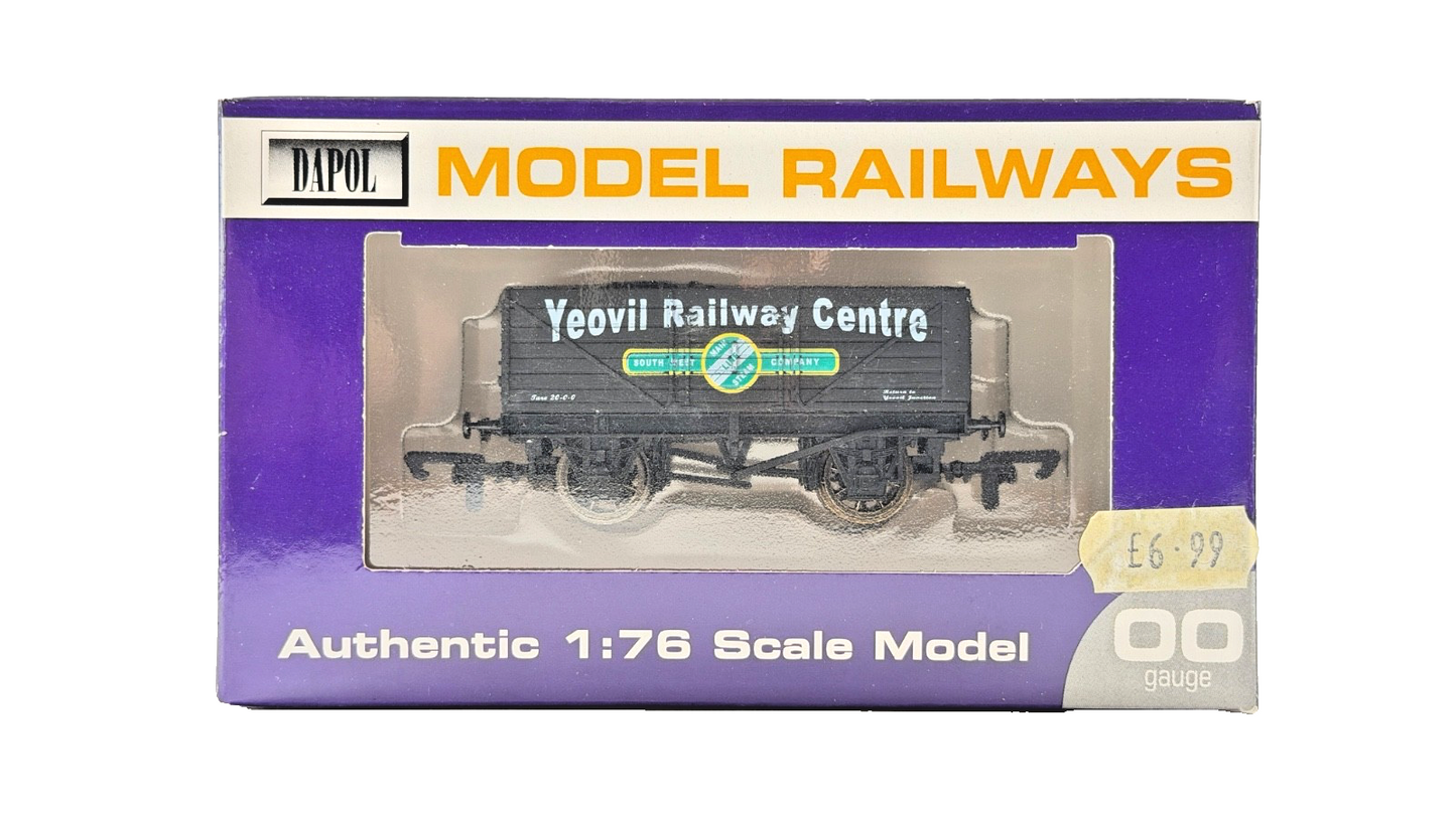 DAPOL 00 GAUGE - YEOVIL RAILWAY CENTRE SOUTH WEST PLANK WAGON (LIMITED EDITION)