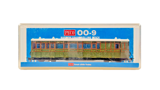 PECO OO9 SCALE - GR-421A - BRAKE COMPOSITE COACH SR LIVERY NO.4108 GREEN