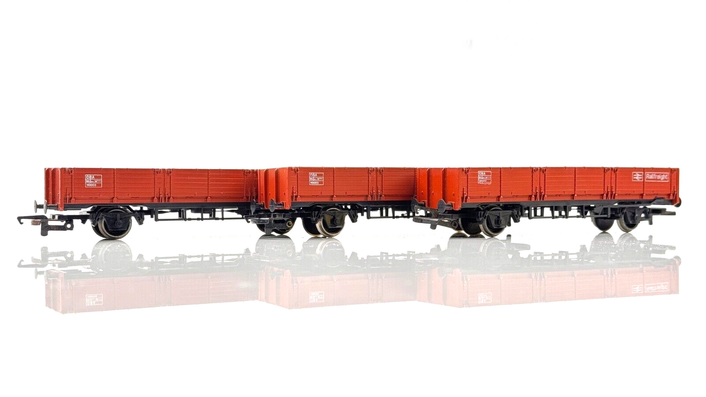 HORNBY 00 GAUGE - RAKE OF 3 WAGONS RAILFREIGHT RED OBA OPEN WAGON - UNBOXED