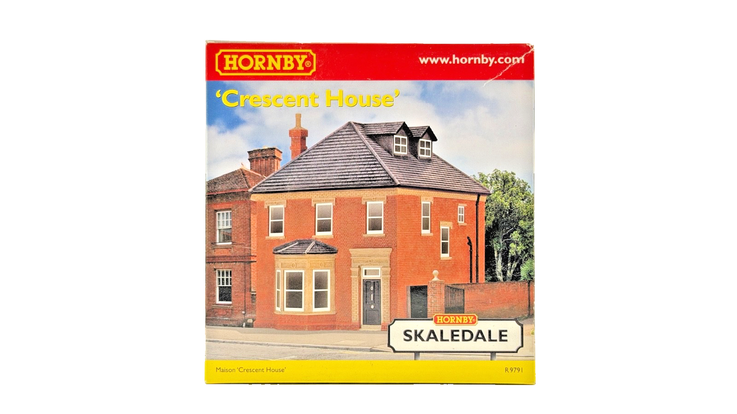 HORNBY OO GAUGE SKALEDALE - R9791 - CRESCENT HOUSE - NEW