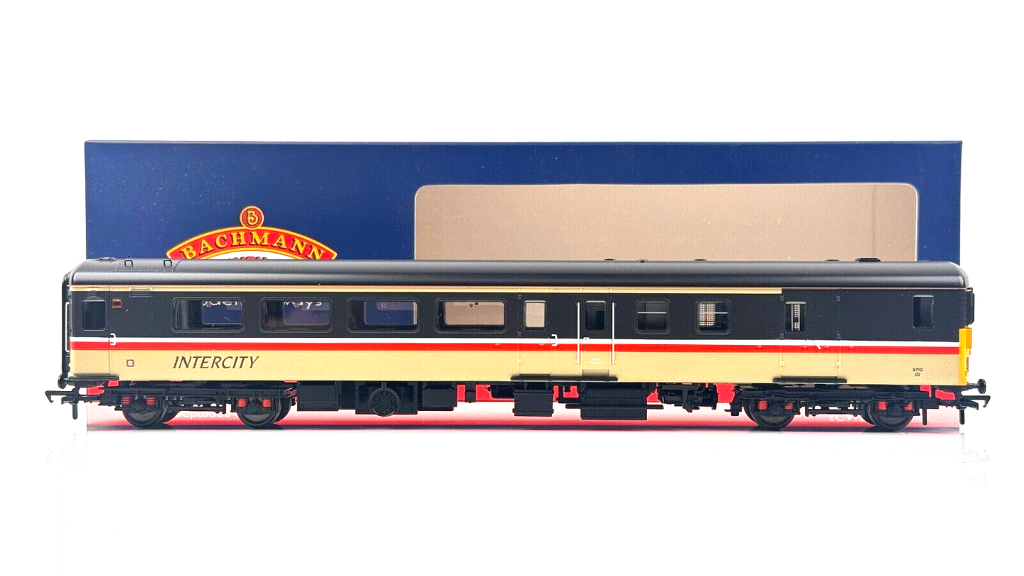 BACHMANN 00 GAUGE - 39-735DC - BR MK2F DBSO DRIVING BRAKE INTERCITY DCC FITTED