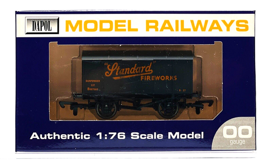 DAPOL 00 GAUGE - WRCC15 - 11T GUNPOWDER VAN STANDARD FIREWORKS (LIMITED EDITION)