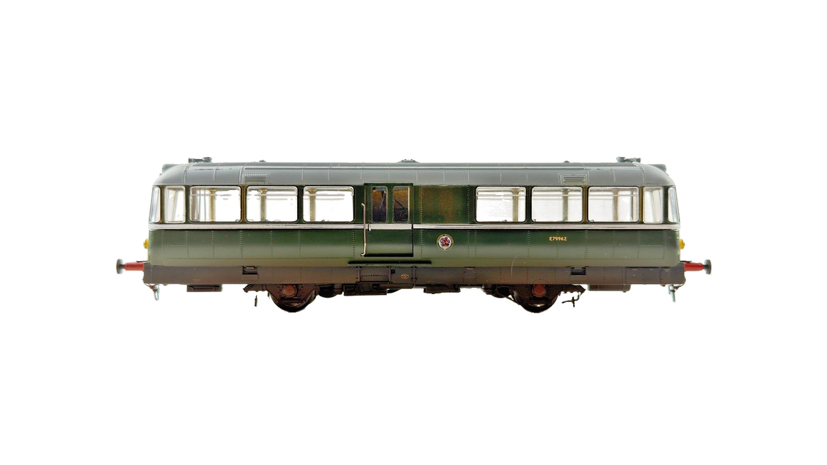 HELJAN OO GAUGE - 87041 - RAILBUS W&M E79962 GREEN LARGE YELLOW PANEL WEATHERED