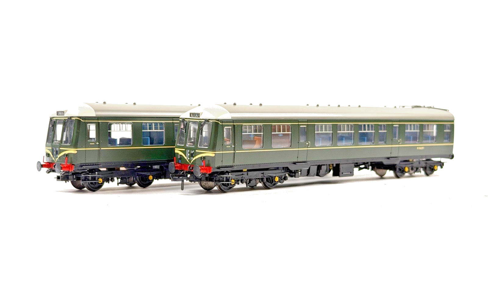 BACHMANN 00 GAUGE - 32-900C - CLASS 108 DMU 2 CAR BR GREEN S/WHISKERS DCC SOUND