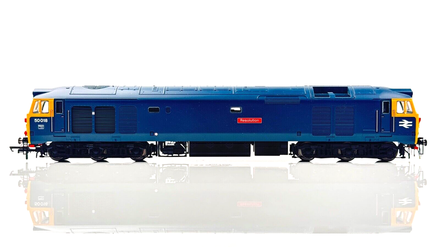 HORNBY 00 GAUGE - R2348 - CLASS 50 DIESEL 50018 BR BLUE 'RESOLUTION' - BOXED