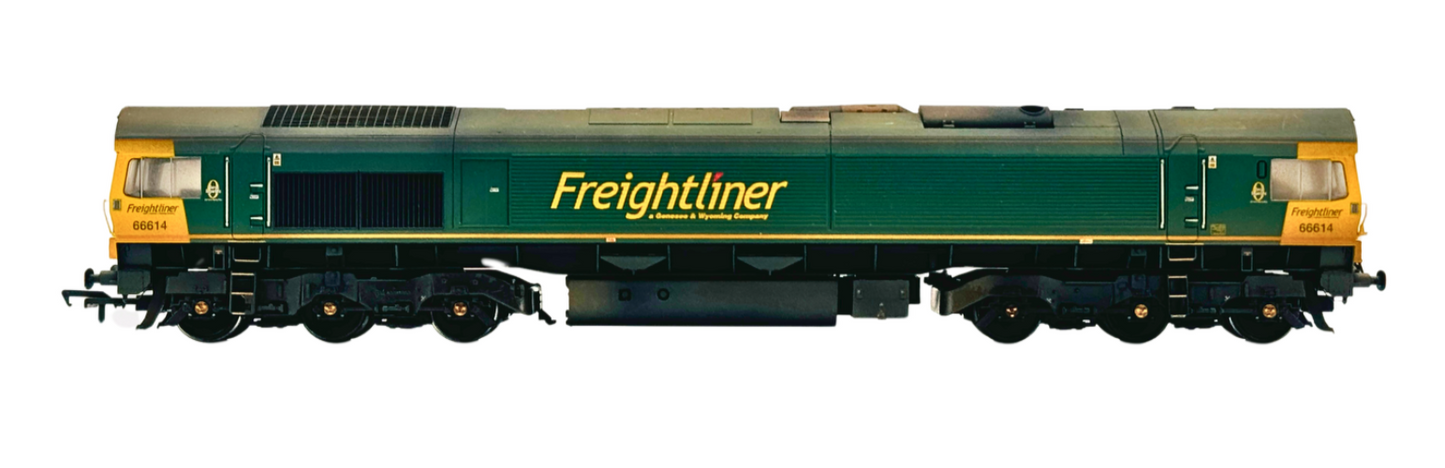 BACHMANN 00 GAUGE - 32-726X - CLASS 66 DIESEL 66614 POPPY FREIGHTLINER WEATHERED