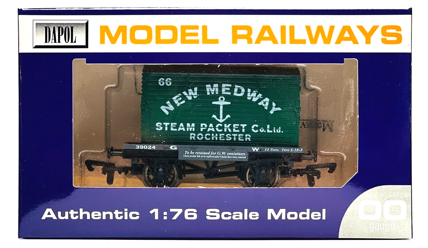 DAPOL 00 GAUGE - 'NEW MEDWAY STEAM PACKET' CONFLAT GREEN NO.66 (LIMITED EDITION)