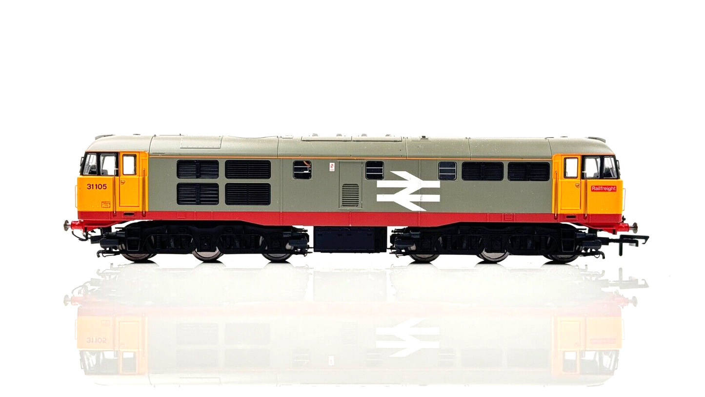 HORNBY 00 GAUGE - R2754 - CLASS 31 DIESEL AIA-AIA RAILFREIGHT 31105 - BOXED