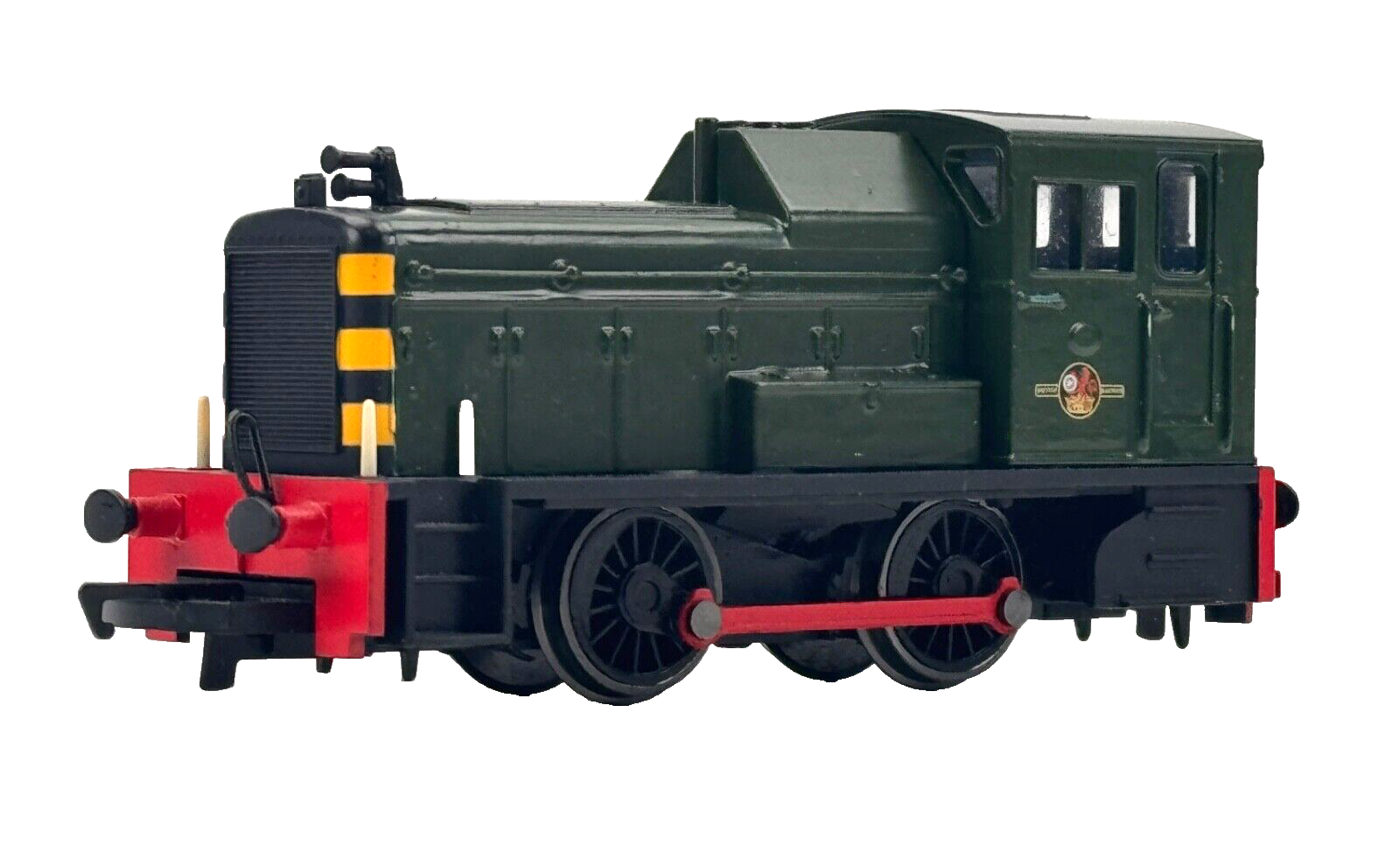 HORNBY 00 GAUGE - CLASS 06 DIESEL SHUNTER BR GREEN WASP STRIPES (REPAINTED)