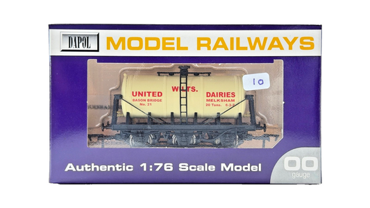 DAPOL 00 GAUGE - WILTS UNITED DAIRIES MELKSHAM TANKER NO.21 (LIMITED EDITION)