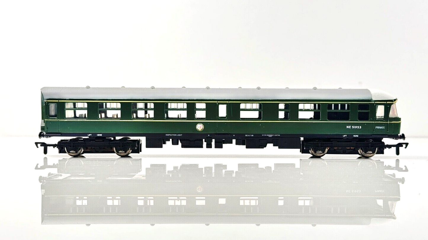 DAPOL 00 GAUGE - D105 - CLASS 124 DMU 2 CAR TRANSPENNINE BR GREEN - BOXED