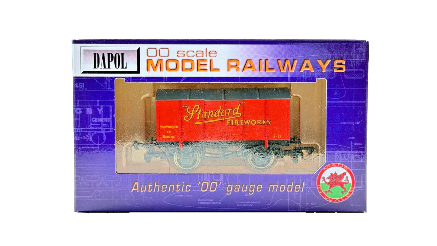 DAPOL 00 GAUGE - STANDARD FIREWORKS GUNPOWDER VAN RED WRENN (LIMITED EDITION)