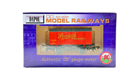 DAPOL 00 GAUGE - STANDARD FIREWORKS GUNPOWDER VAN RED WRENN (LIMITED EDITION)